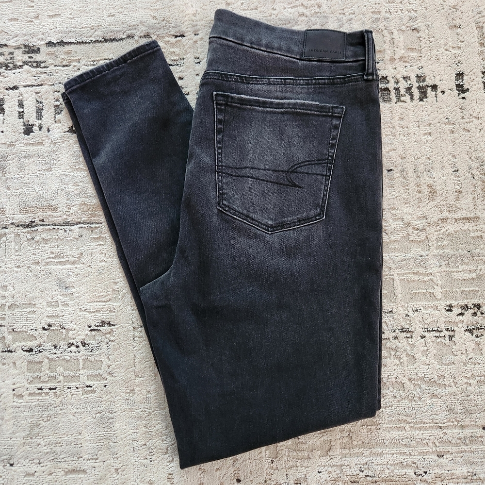 American Eagle Super High Rise Jegging